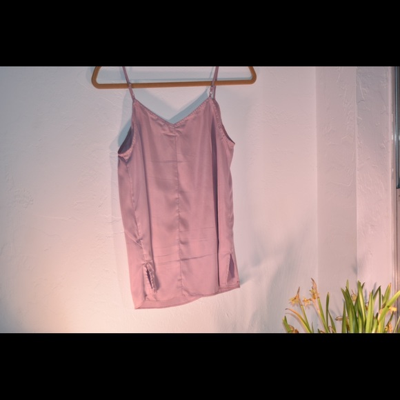 Cato tank with lace detailing - Picture 2 of 5